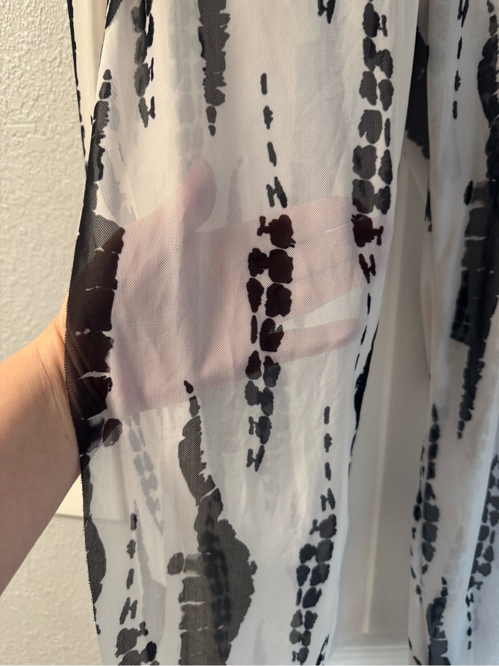 Black & White Tie-Dye 3 piece Bathing Suit Set, Size XL. - Picture 8 of 9